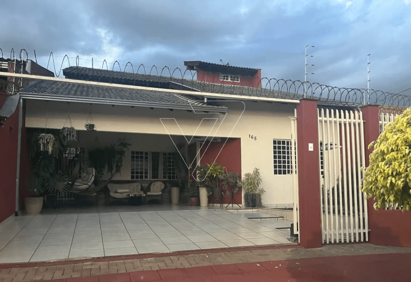 Casa de 3 quartos com suíte! - Região Oeste!