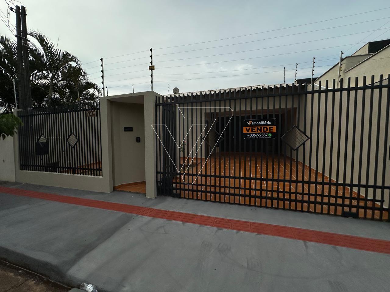Casa contendo 3 quartos - com edícula - Zona Leste